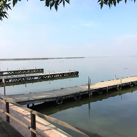 شقة Bright Steps Away From The