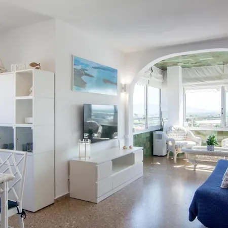 Bright Steps Away From The Apartment Mareny Blau